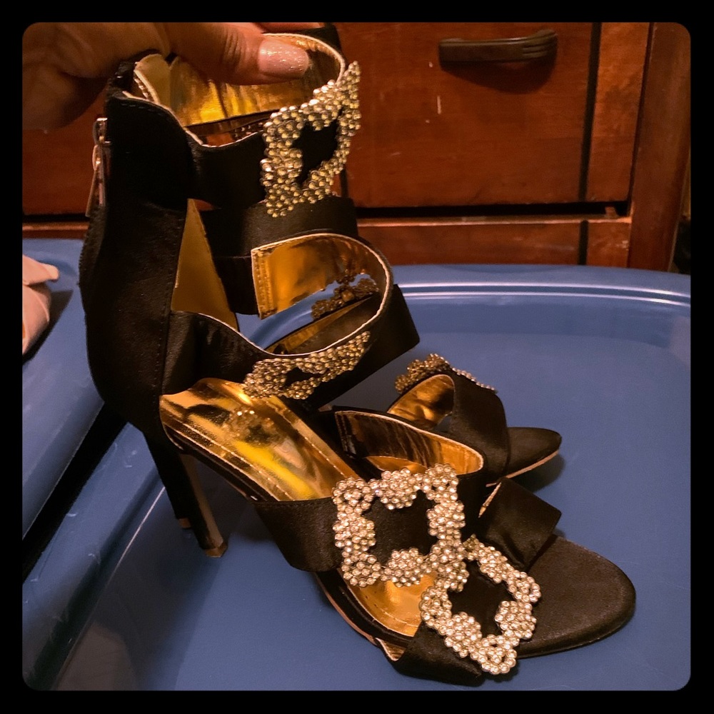 Sirens vintage looking heels